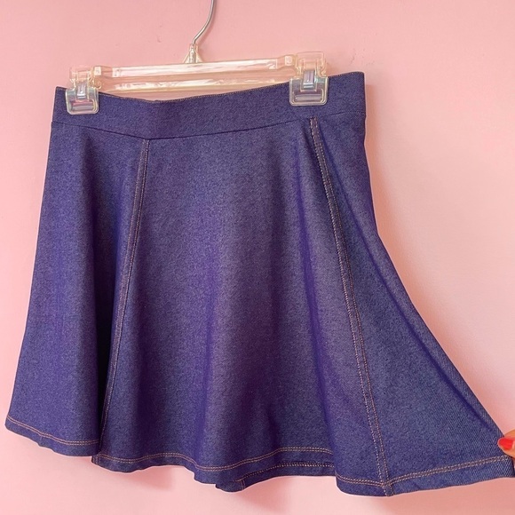 ❤️ 🆕 H&M Short skater skirt blue small soft fabric 🔥✨🔥 - Picture 7 of 8